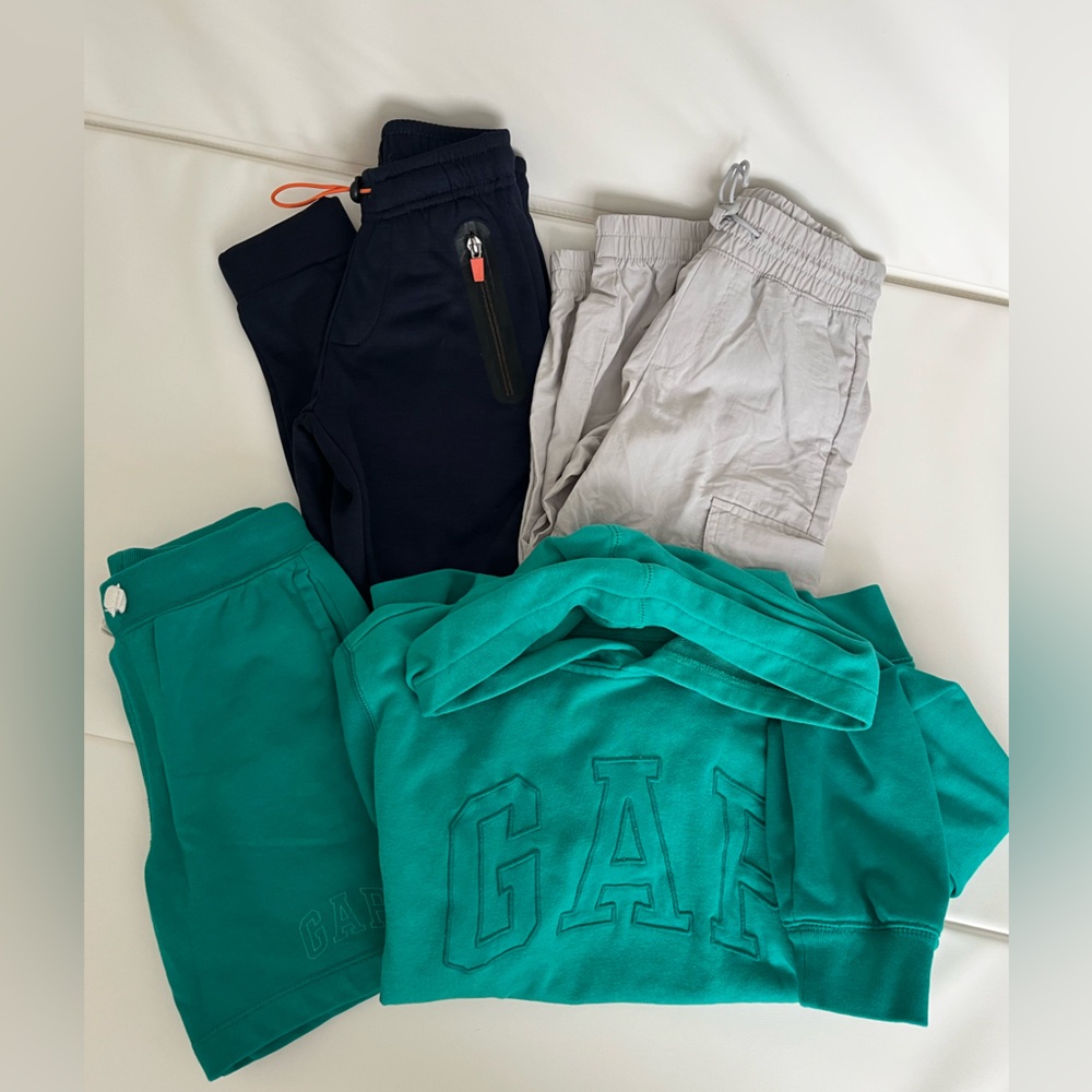 Boys size small play bundle GAP, old navy, public record